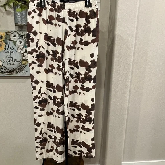 Sincerely Jules White and Brown Wide Leg cow print Pants - Picture 3 of 6